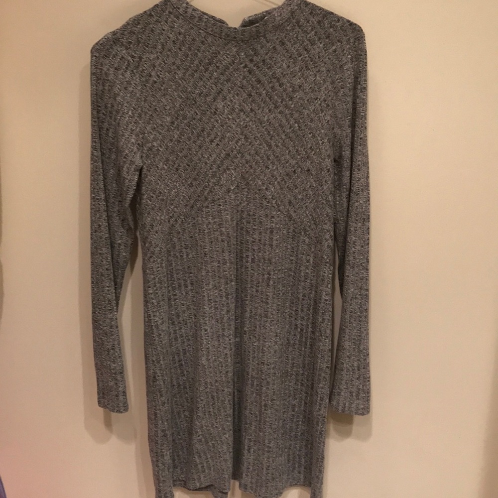 Long sleeve grey dress
